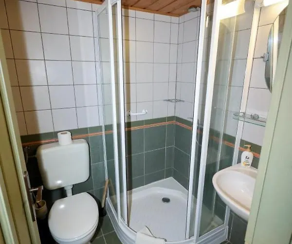 Wenckheim Vadaszhaz B&B 3*