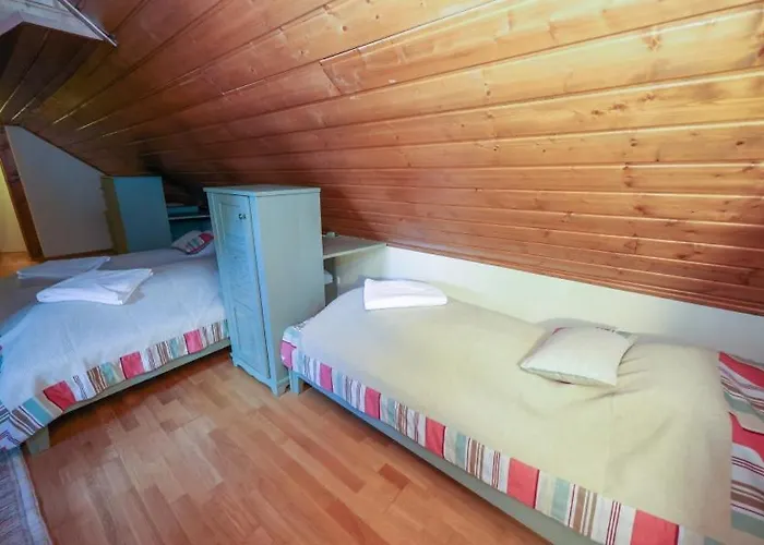 Wenckheim Vadaszhaz Oda ve Kahvaltı 3*